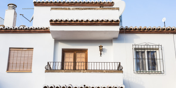 Pintar Fachadas de Casas Unifamiliares / Chalets l' Albi · Pinturas Especiales Anticorrosivas y de Alta Resistencia