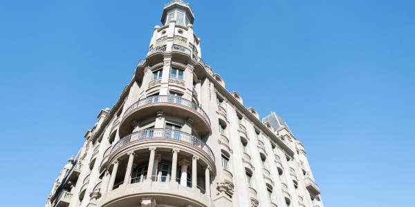 Pintar Fachadas de Empresas / Negocios / Locales Comerciales Maials · Restauración de Fachadas Antiguas